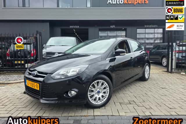 Ford Focus (2012) thumbnail 1