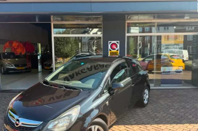 Opel Corsa (2014) thumbnail 1