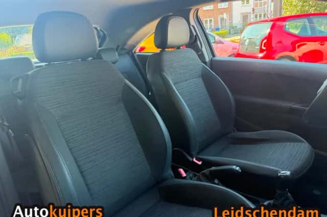 Opel Corsa (2014) thumbnail 6