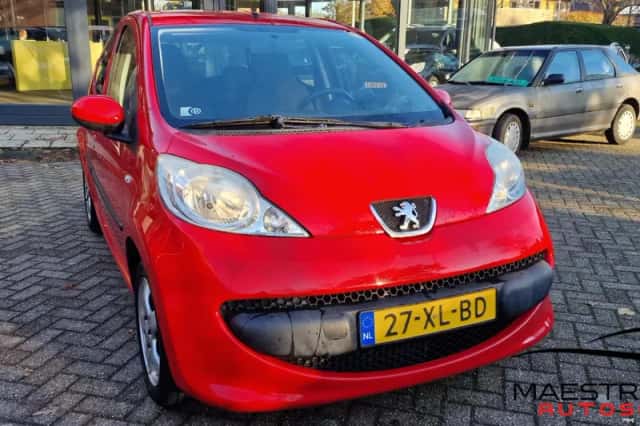 Peugeot 107 (2007) thumbnail 2