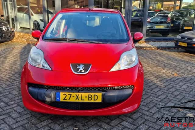Peugeot 107 (2007) thumbnail 3
