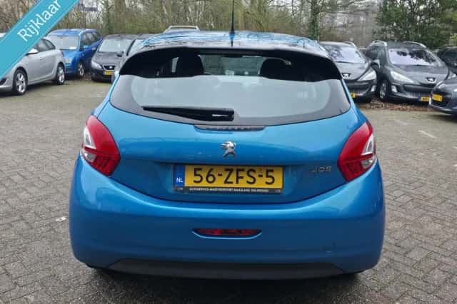 Peugeot 208 (2012) thumbnail 6
