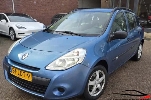 Renault Clio (2010) thumbnail 3
