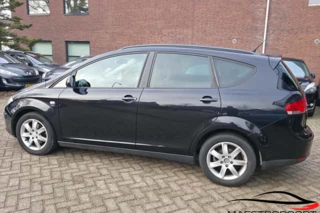 SEAT Altea XL (2011) thumbnail 5