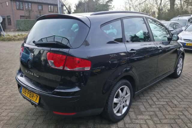 SEAT Altea XL (2011) thumbnail 6