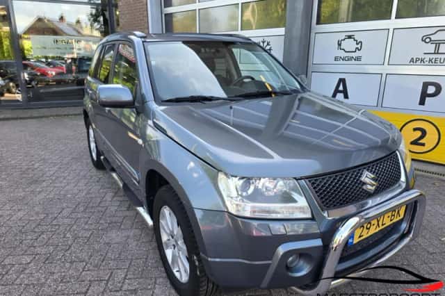 Suzuki Grand Vitara (2007) thumbnail 3