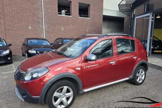 Dacia Sandero (2011) thumbnail 4