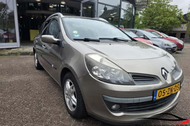 Renault Clio (2008) thumbnail 1