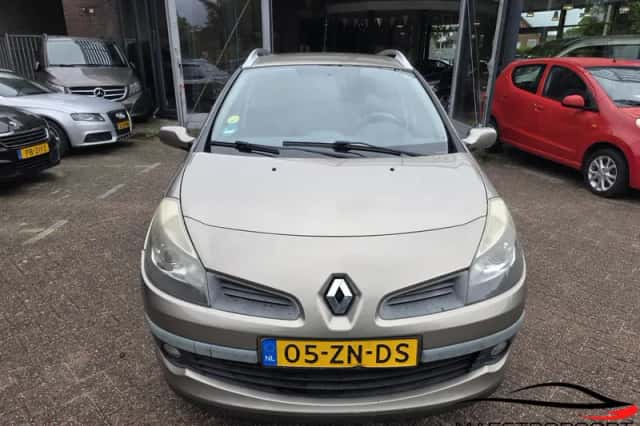 Renault Clio (2008) thumbnail 2