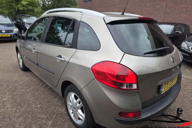 Renault Clio (2008) thumbnail 4