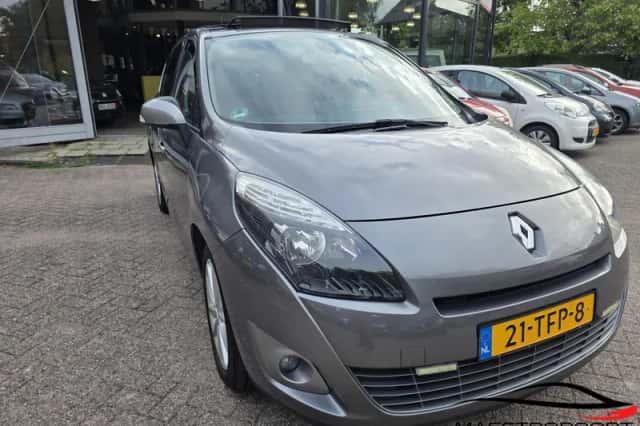 Renault Scénic (2012) thumbnail 3