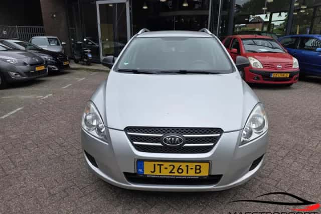 Kia Cee'd (2008) thumbnail 1