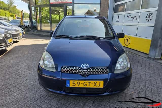 Toyota Yaris (2001) thumbnail 1