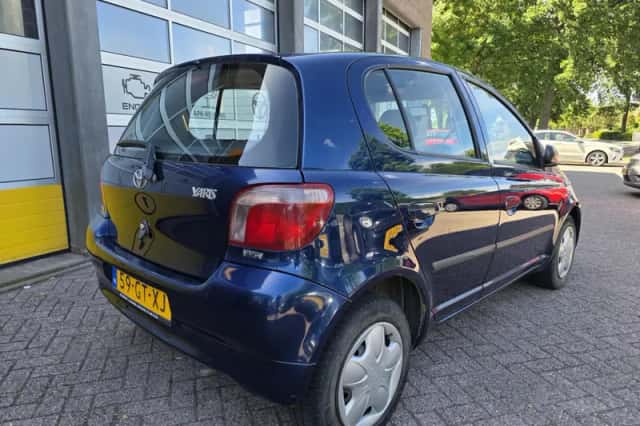 Toyota Yaris (2001) thumbnail 6