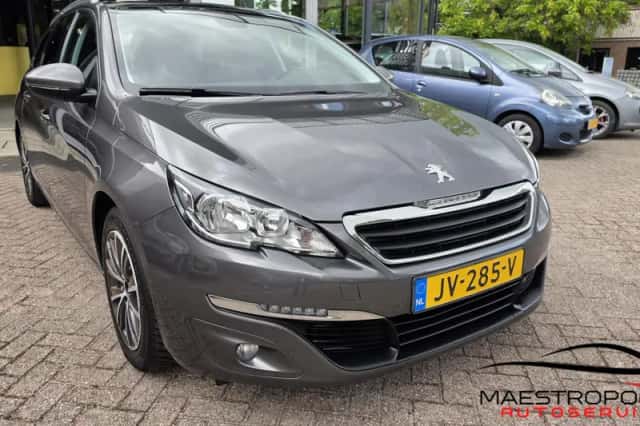 Peugeot 308 (2016) thumbnail 4