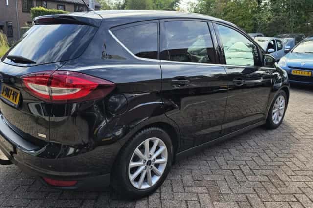 Ford C-Max (2015) thumbnail 6