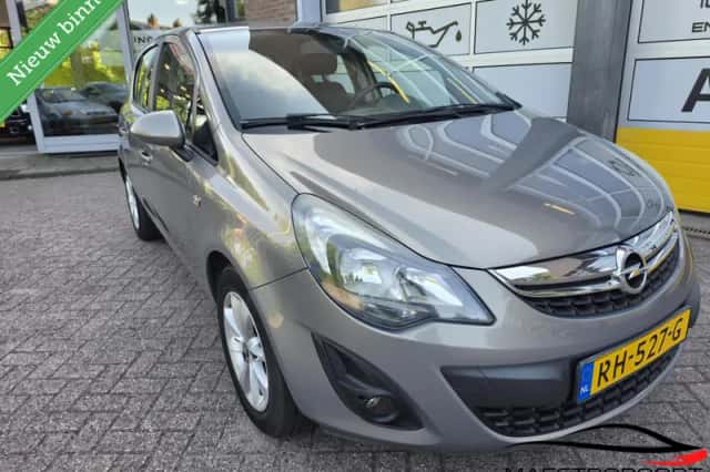 Opel Corsa (2014) thumbnail 1