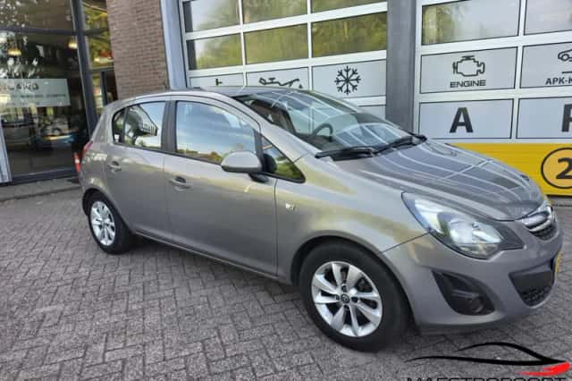 Opel Corsa (2014) thumbnail 4