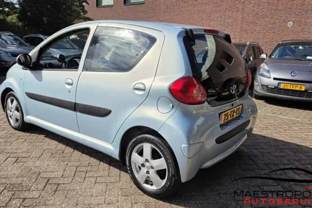 Toyota Aygo (2007) thumbnail 4