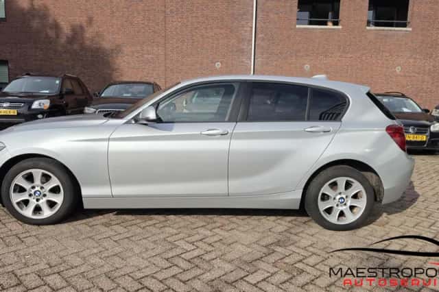 BMW 1-Serie (2012) thumbnail 5