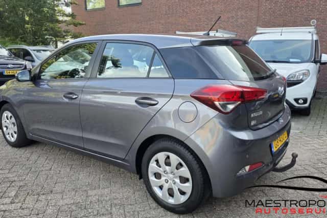 Hyundai i20 (2015) thumbnail 5