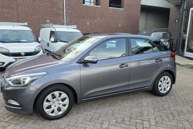 Hyundai i20 (2015) thumbnail 6