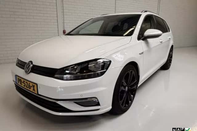 Volkswagen Golf (2017) thumbnail 1