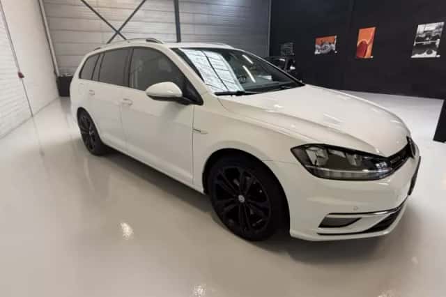 Volkswagen Golf (2017) thumbnail 3