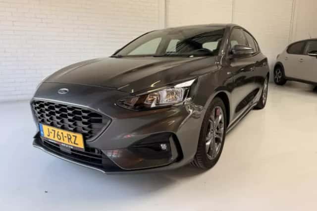 Ford Focus (2019) thumbnail 1
