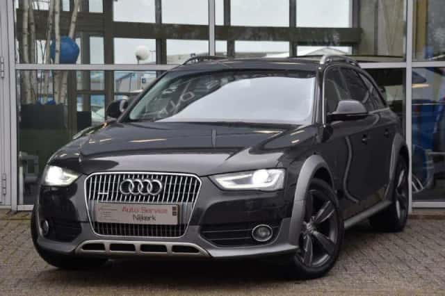 Audi A4 (2014) thumbnail 4