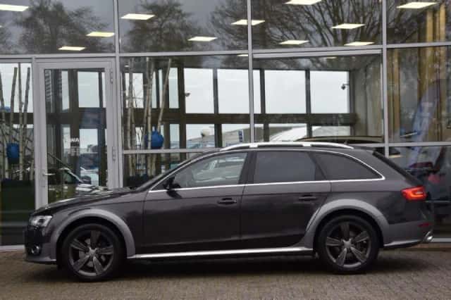 Audi A4 (2014) thumbnail 5