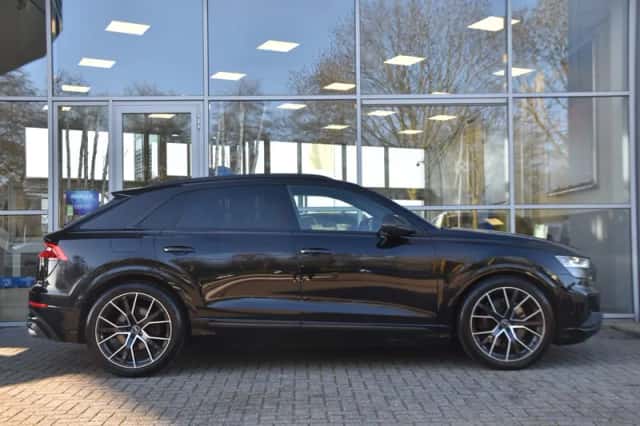 Audi SQ8 (2021) thumbnail 2