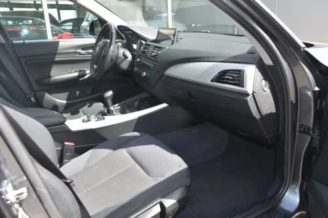 BMW 1-Serie (2011) thumbnail 2