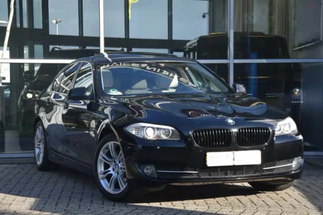 BMW 5-Serie (2011) thumbnail 1