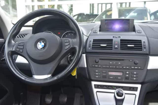 BMW X3 (2009) thumbnail 4