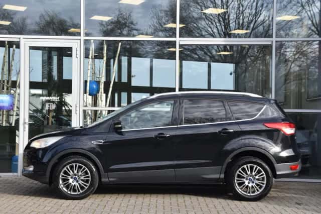 Ford Kuga (2013) thumbnail 5