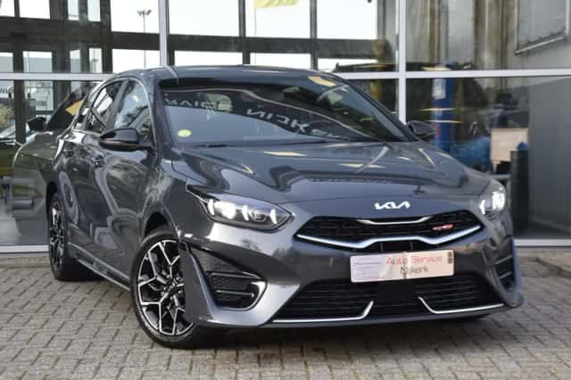 Kia Ceed (2022) thumbnail 1