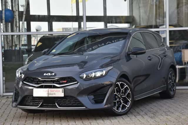 Kia Ceed (2022) thumbnail 4