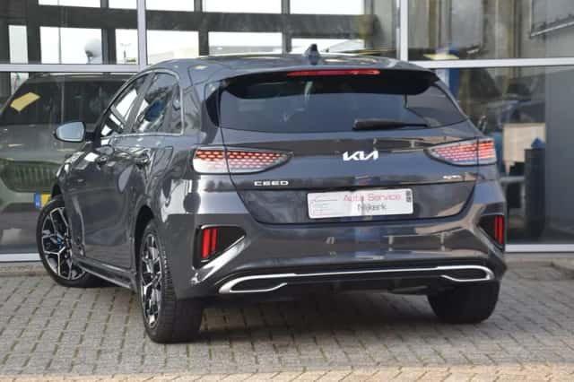 Kia Ceed (2022) thumbnail 6
