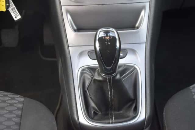 Opel Astra (2016) thumbnail 1