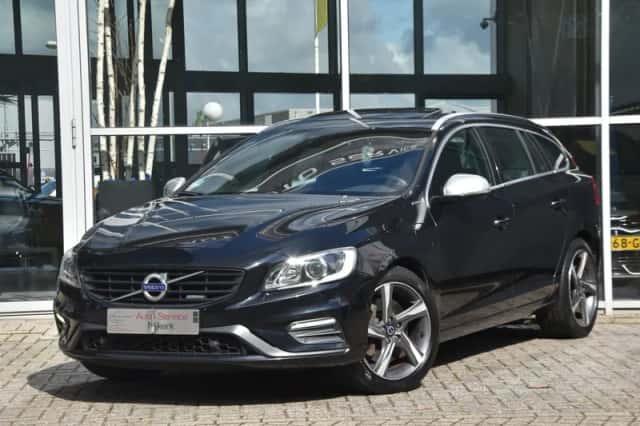 Volvo V60 (2014) thumbnail 1