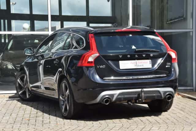Volvo V60 (2014) thumbnail 3