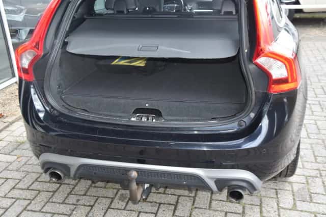 Volvo V60 (2014) thumbnail 4
