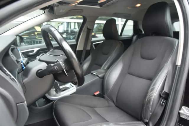 Volvo V60 (2016) thumbnail 6