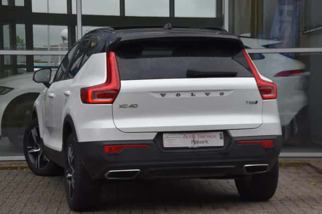 Volvo XC40 (2019) thumbnail 5