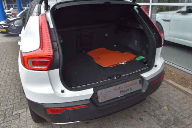 Volvo XC40 (2019) thumbnail 6