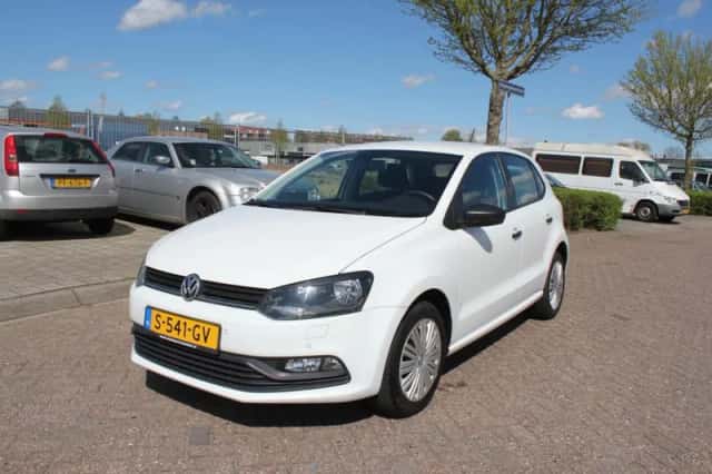 Volkswagen Polo (2016) thumbnail 1