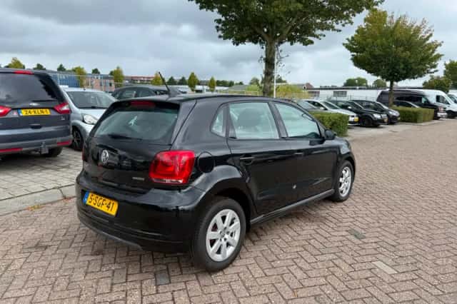 Volkswagen Polo (2013) thumbnail 5