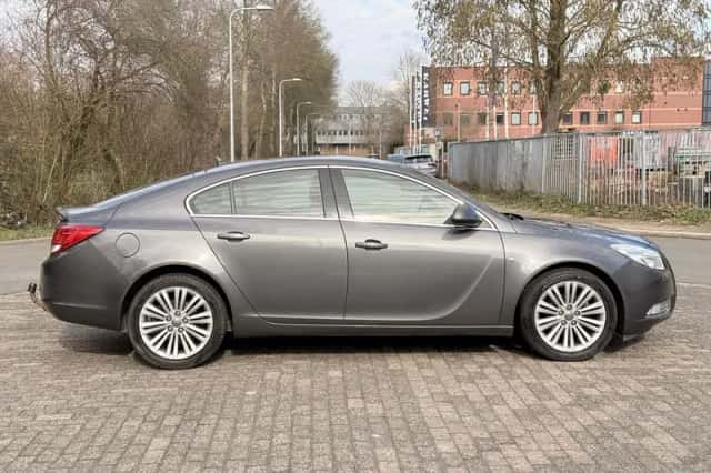 Opel Insignia (2012) thumbnail 4