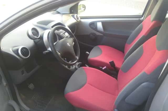 Peugeot 107 (2008) thumbnail 5